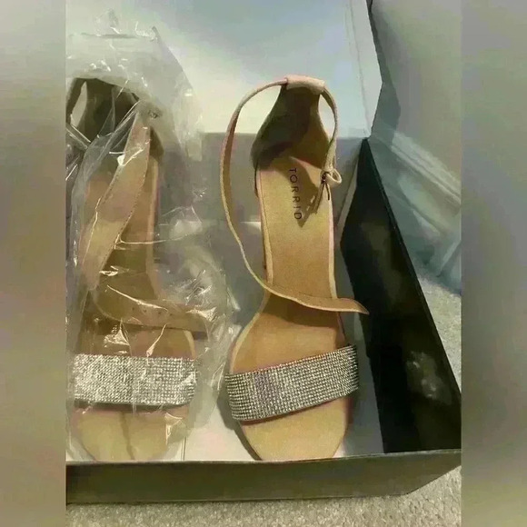 NWT Torrid Rhinestone Heels - Size 8.5 - Picture 2 of 3